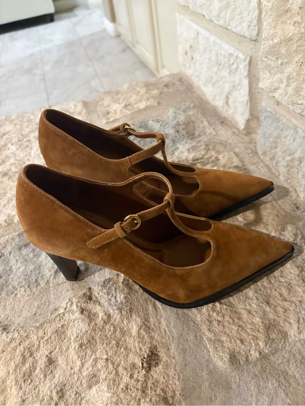 Sarto by Franco Sarto Atley T-Strap Pump in Saddle Brown Suede Size 7.5 NWT